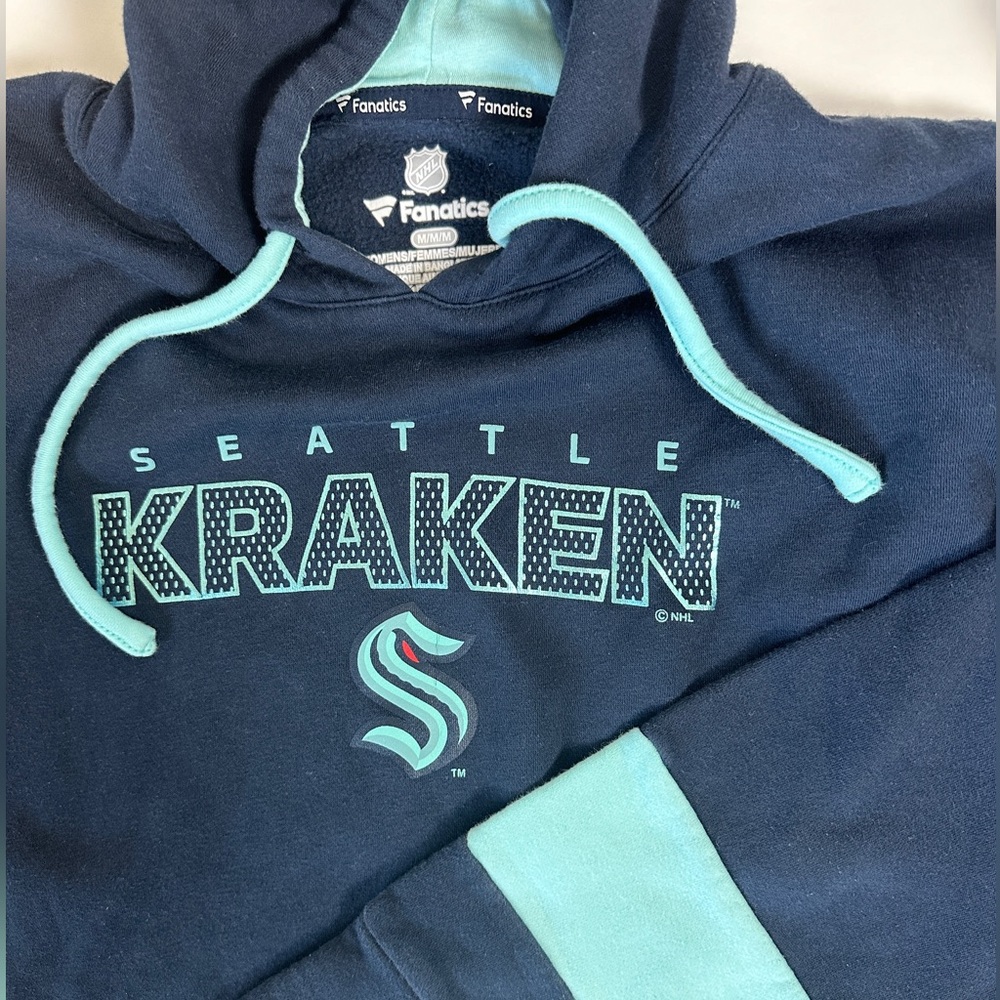 Women's Fanatics Navy Blue Seattle‎ Kraken Colorblock Pullover Hoodie size m
